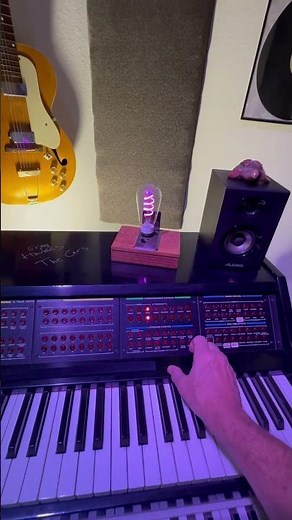 A super quick tour of the Synclavier owned by Greg Hawkes of The Cars