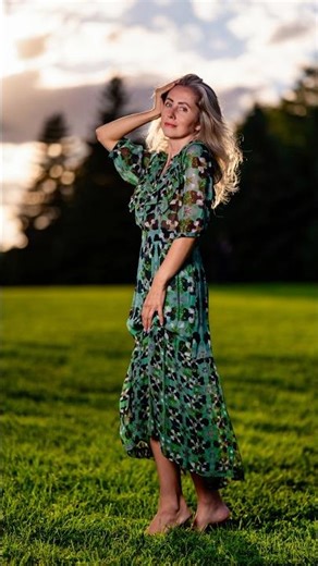 📸☀️Sunset photoshoot at Irving Park, Chicago #chicagophotographer #portraitphotography