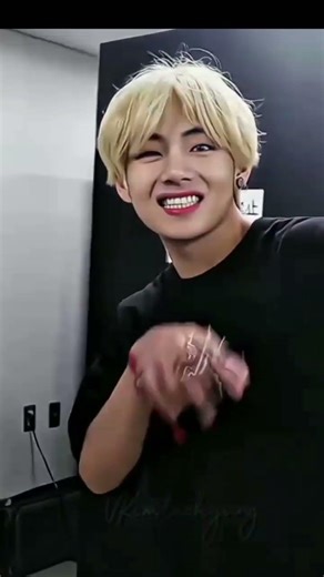 bts v cute smile 🤗🤗 please like and subscribe 🙏 comment for more videos