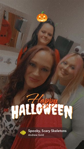 🎃 “A little spooky, a little sassy, and a whole lot of fun! Halloween night did not disappoint 👻🕸️ #HappyHalloween #SpookySeason #BooCrew” | Carrie Marquardt