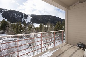Keystone Vacation Rental | See Fall’s Colors! Slope-Side Condo with Pool, Hot Tub, Sauna & Stunning Mountain Views | 3-4 Bed Keystone | Condo Rental
