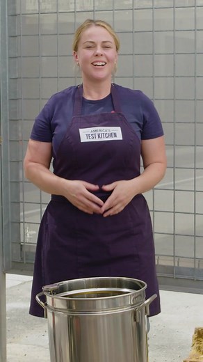 Some safety tips for deep frying turkeys from Hannah! #deepfrying #turkey #howto #safety