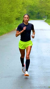 30K views · 581 reactions | 18 KM RUN at 4’:13”/km Under the RAIN and with a STRONG WIND is even better ️ Day 74/84 LONDON MARATHON is getting closer 朗❤️ | Lisa Migliorini | Facebook