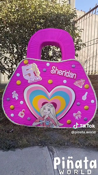 Crea tu Piñata de Bolso de Barbie con Estilo