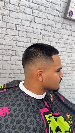 Jose Velasco • Scaling Barbers on Instagram: "Drop the Top, quick on the clock😮‍💨 Book with me link in bio✅ @heembyjv @jv_dabarber @joseevvelasco"