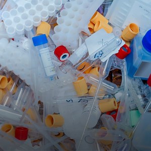 1.5K views | Health care waste makes up a huge portion of Australia’s carbon footprint, producing seven per cent of emissions. https://brnw.ch/21wHnXO | Engineers Australia | Facebook