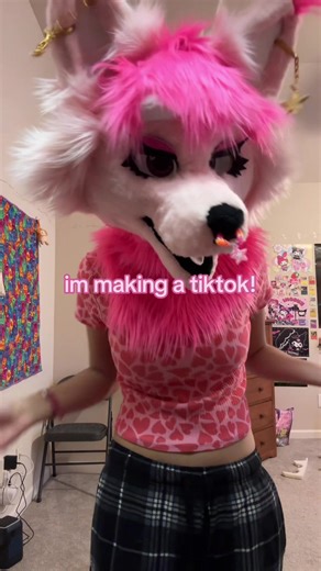 hi guys 😁 no cuz only one irl ever found my other account and it was an accident WHATS GOING ON 😭😭😭😭 also, last sapphire post for awhile, going back 2 college today! omfg i will miss her #furry