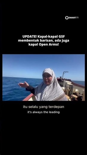 The GSF Global Sumud Flotilla Fleet began changing its sailing formation by forming a line of ships.