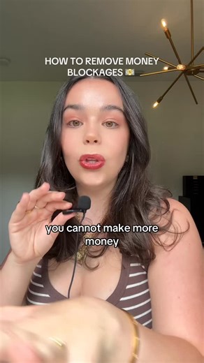 16 reactions | How to actually remove your money blocks coming from a multi 6 figure successful business owner⭐️ want to start living your millionaire reality grab the dream reality workshop at the top of my page to start now Green aventurine + citrine jewelry  #lawofattraction #manifestation #abundancemindset | Cyra Crystals | Facebook