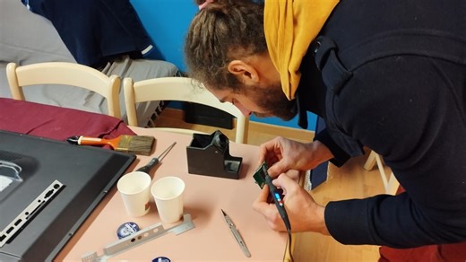 Une panne ? Ne jetez pas, un atelier laonnois vous apprend à réparer vos objets