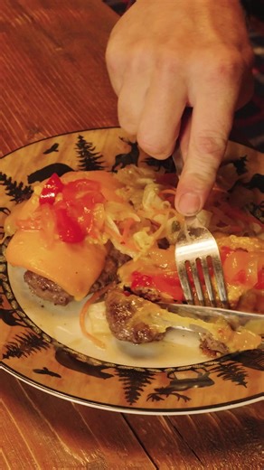 Breakfast Cheeseburgers: Open-Faced Delight