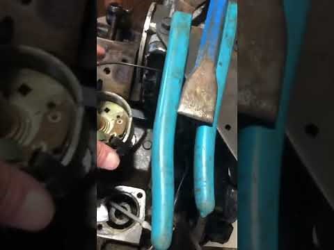How to Remove a Stuck Ford 351M Distributor (part 2)