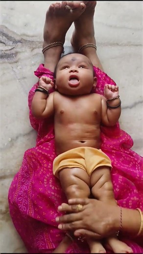 my cute little mahiluu 🥰🥰#shorts #funny #videos #mahika #cutebaby #babygirl #viral #videos
