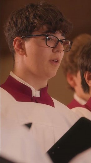 🎶 Panis angelicus fit panis hominum; Dat panis caelicus figuris terminum: O res mirabilis!