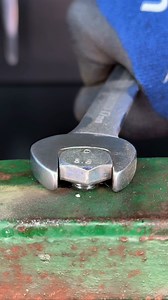 Are you having trouble with a stripped screw? 🪛 Take a look at this simple and fast method to fix it in a matter of seconds! 🔥 #LifeHacks #ToolTips #DIY | Turbo Tips