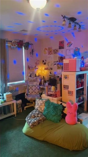 Rainbow Alien #Bedroom After Hours 👽