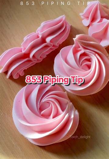 Different frosting styles using the 853 piping tip. Great for cake decorating. 🍰 #pipingnozzle #pipingvideo #pipingtechnique #cakedecorating #homebakerph