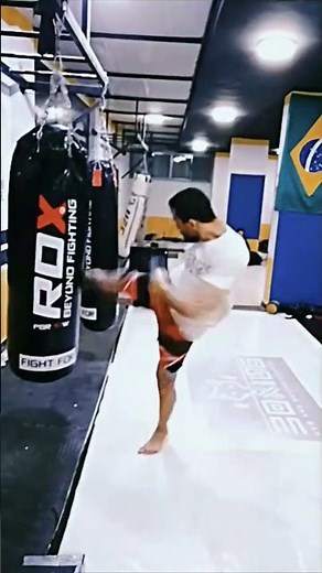 Heavy bag work aggressive #mma #kick #boxing🥊 #leo #leomuhammad #supervillain #villain #hollywood