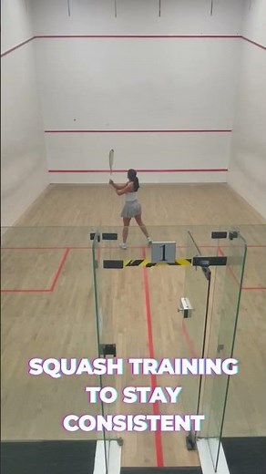 Squash training with Jasmin