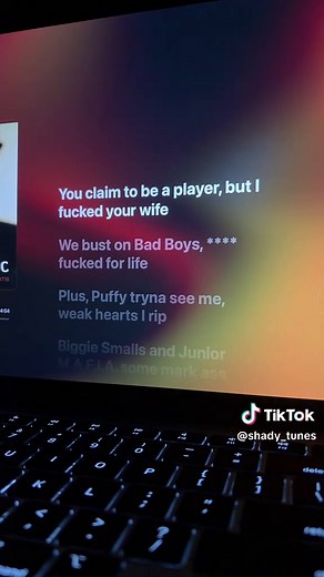 Hit ‘Em Up - 2Pac🚷🎧 #lyrics #applemusic #song #2pac #biggiesmalls | tupac
