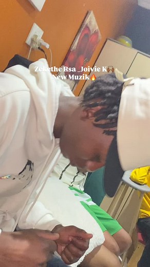 29 reactions | #newmuzik. nothing much but ngicela isupport yenu輸 | Zekethe Rsa | Facebook