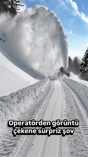 Tarıma Dair Çek Gönder on Instagram: "Çankırı’da yağan kar ile birlikte kapanan yollar ekipler tarafından açıldı. Ulaşımda aksama yaşanmaması adına, ekipler 7/24 mesai mefhumu gözetmeksizin karla mücadele ve yol açma çalışmalarını aralıksız sürdürüyor. Anadoluhaber Havadurumu Karyağışı Meteoroloji Makine Greyder Püskürtme #çekgönder #keşfet #sondakika #çiftçiningözünden #gündem Çankırıhaber Bursa Konya"