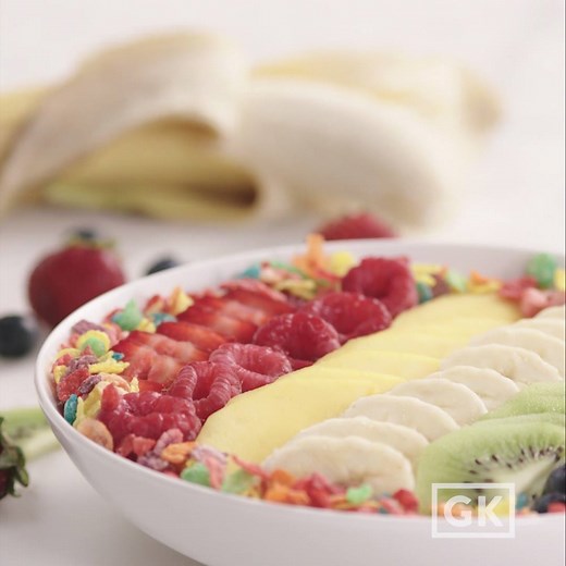 440K views · 236 reactions | Like regular cereal but better. Way better. Cereal Milk Smoothie Bowl: bit.ly/2vJk3uB | Food.com | Facebook