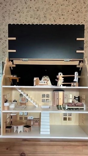 Wonder & Wise | Dollhouse & Accessories Set