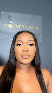 Products used: Havillah foundation colour 20 and setting powder Havillah 32 shade eyeshadow palette Havillah precise brow pencil colour umber | Havillah Beauty