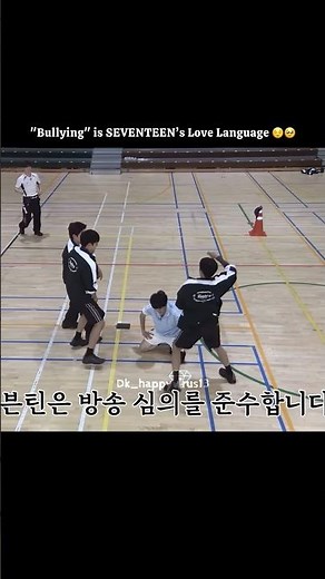 I love whatever is wrong with them😂#seventeen #goingseventeen #gose #shortsfeed #svt #fypシ #carat