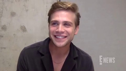 Tom Hollander & Leo Woodall React to THAT White Lotus Scene