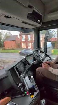 This signal mistake costs HGV drivers jobs #hgvtraining #safety