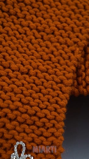 Un tour de cou chaud tricoté en triangle facilement ! | Miarti - Crochet et Tricot