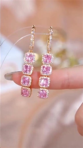 The Earring Trends You NEED to Know Right Now