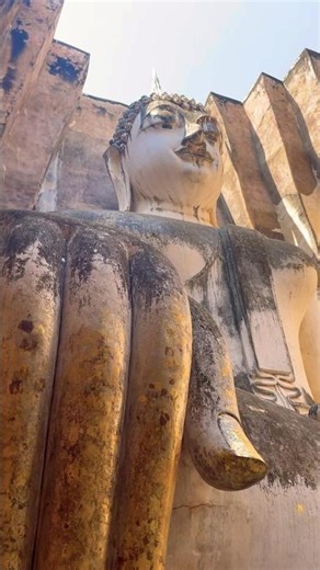 【タイ スコータイ】ワットシーチュム🙏四方を壁に囲まれた巨大で座仏像が神秘的なスコータイを代表する仏像遺跡🛕