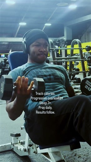 If you want aesthetic muscle, slow reps are the secret weapon. #fitness #shortfeed