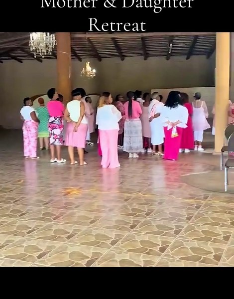 We are grateful to have been part of creating such a meaningful and joyful space for connection #motheranddaughter Through fun and engaging activities, mothers and daughters had the opportunity to work together, communicate, and strengthen their bond. Moments like these remind us that meaningful relationships grow when we create space to connect, laugh, and support one another. #theshiftwithntombi #cultivatinglove #healing #purpose