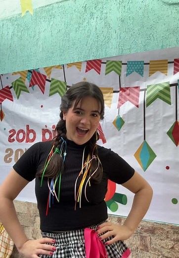 Carolina Vai no Chão: A Dança da Festa Junina