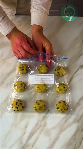 How to store your food using ziploc bags! #smart #foodstorage #ziplockbag #tricks