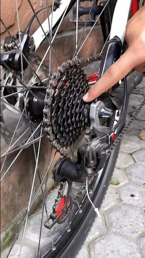 Freewheel vs cassette which is the best #automobile #amtb #cyclestunt #dirtbiketricks #shortsfeed