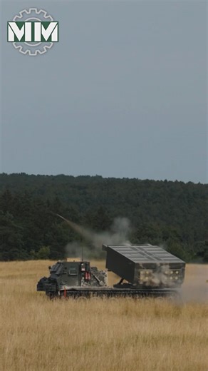 The HEMTT is an 8×8 heavy logistics truck providing superior mobility, payload, and reliability for U.S. forces. | Military Mechanics