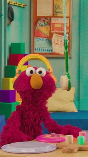 DJ Elmo! 🎵🎶 #sesamestreet
