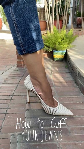 Megha Sehra on Instagram: "Cuff (style - 1) Cuffing your jeans makes your jeans look fashionable & effortless!! Not to mention that it gives an opportunity to let your show shine as well ❤️ Tag someone who doesn’t cuff there jeans yet 💕 #jeans #jeans👖 #cuffingseason #jeanslovers #jeansfashion #effortlesschic #effortlessstyle #fashionable #indianfashionblogger"