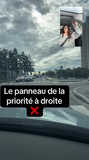 Panneau de la priorité à droite ❌ (ce panneau veut surtout dire que nous n’avons pas la priorité à la prochaine intersection.) #pourtoi #permisb #prt #fyp #permisdeconduire