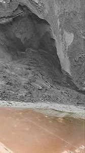 187K views · 1K reactions | The process of unloading sand and gravel by a self-unloading ship at the shore #sand and gravel #self-unloading ship #canal #unloading ship #crew #loading and unloading ship #ore #phosphate rock #sand and gravel #fine sand #decompression video | 丁掌柜 | Facebook