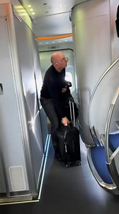 994K views · 7K reactions | Boarding the Lufthansa 747-8 to the upper deck #Lufthansa #boeing #747 #frankfurt #avgeek #upperdeck #businessclass | Flight Horizons | Facebook