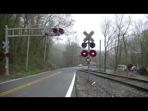 CSX K635 crosses Hamburg Turnpike