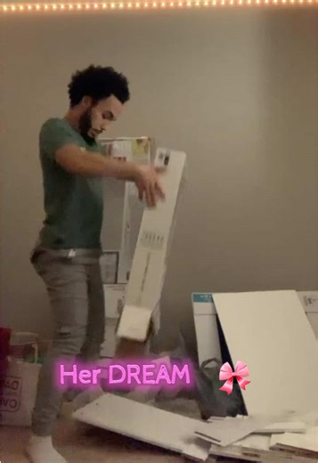 Building her DREAM SETUP #tech #setup #vanity