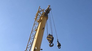 clip-3434572539-telescopic-boom-construction-crane-mobile-hook-straps