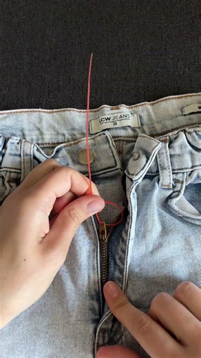 1 Tiny Trick to Keep Your Zipper Locke
